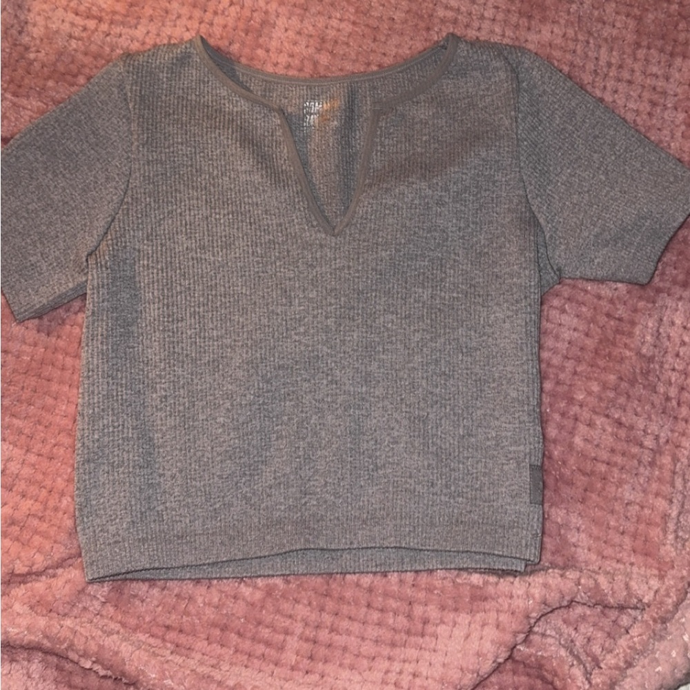 Gray Crop-Top